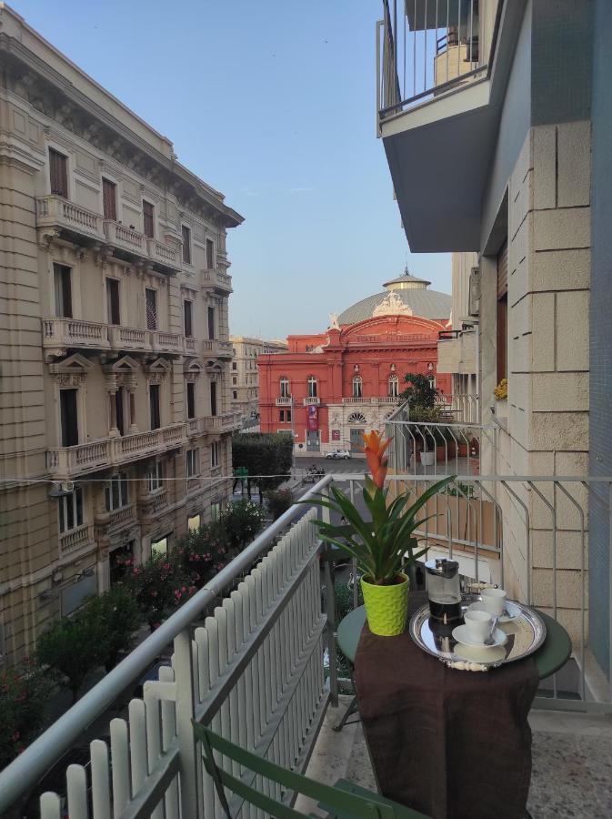 Centralissimo E Confortevole, Fronte Petruzzelli Bari Kültér fotó